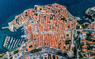 Vista aérea de la ciudad medieval de Dubrovnik, Croacia