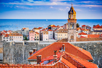 Panorámica sobre los tejados de la ciudad de Dubrovnik